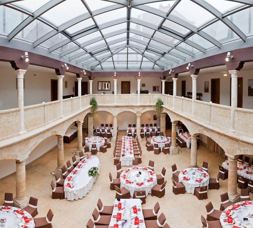 Hotel Palacio De Meras Тинео Экстерьер фото